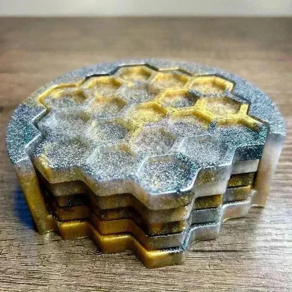 Hand Crafted Resin Coaster Set - Honeycomb Hive - Picture 6 of 6